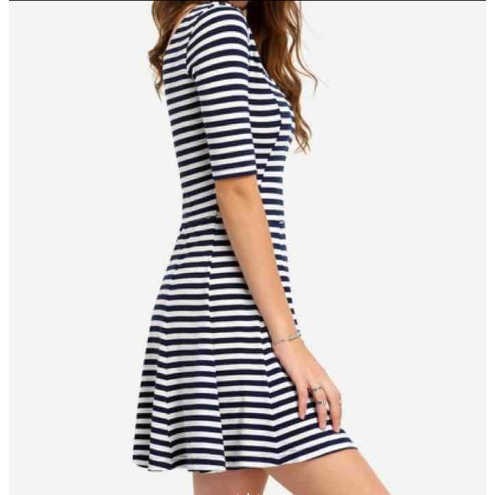 American Eagle black and white‎ striped Dress size Medium
